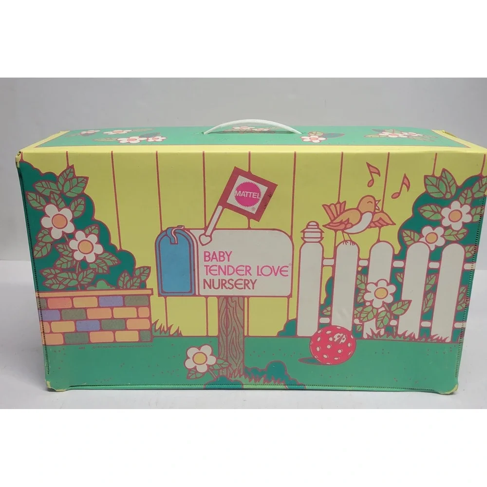 Vintage 1977 Mattel Baby Tender Love Nursery Vinyl Dollhouse Carrying Case Trunk